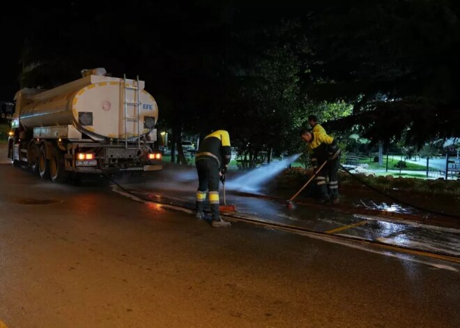 Keçiören Belediyesi’nden Gece Temizlik Seferberliği